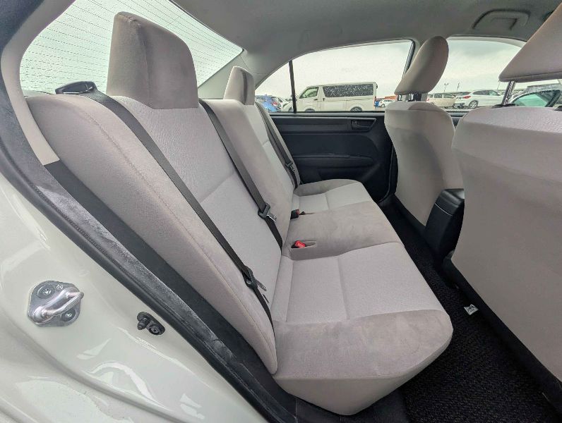  31440  TOYOTA COROLLA AXIO  2016  