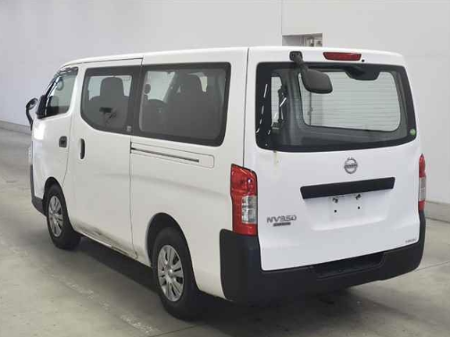  31446  NISSAN CARAVAN  2018  