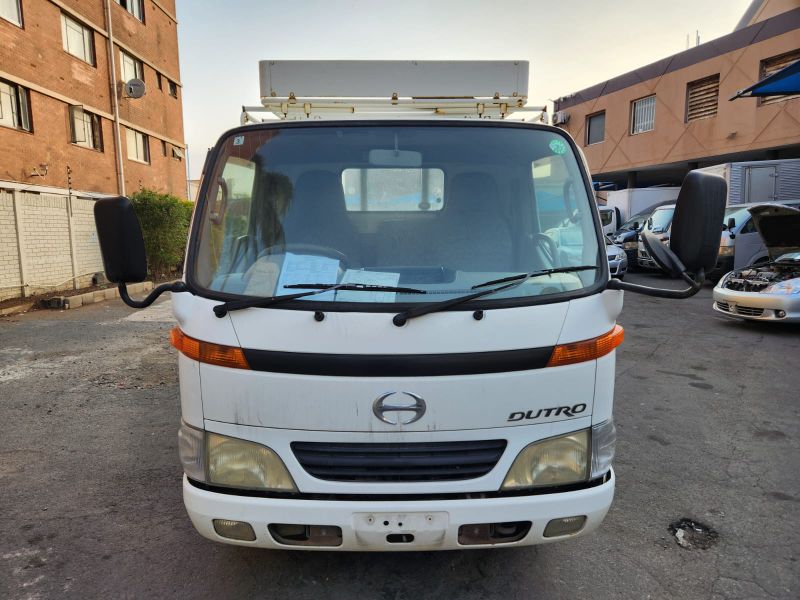  31458  HINO DUTRO  2001  