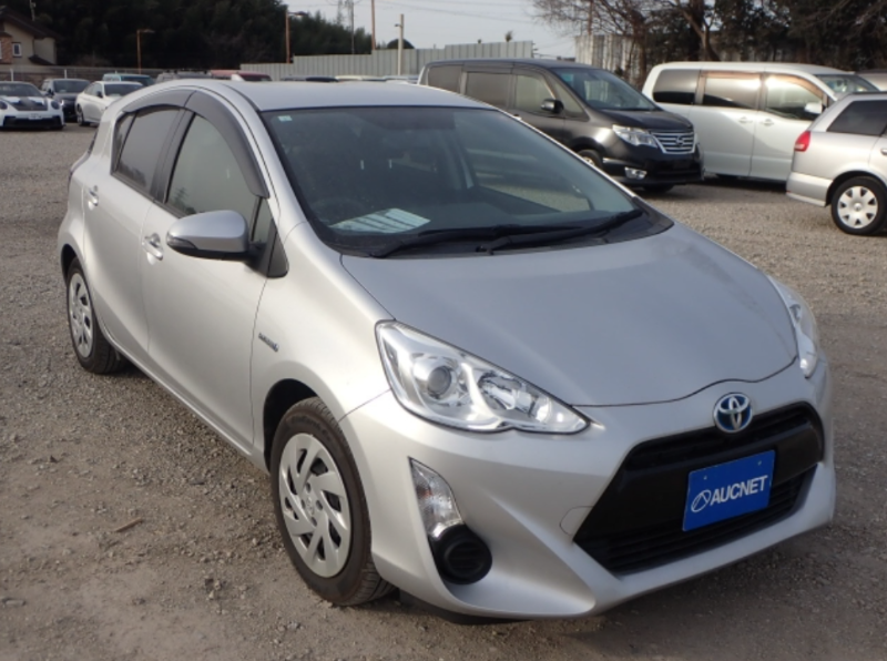  31465  TOYOTA AQUA  2017  