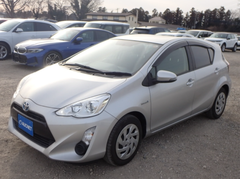  31465  TOYOTA AQUA  2017  