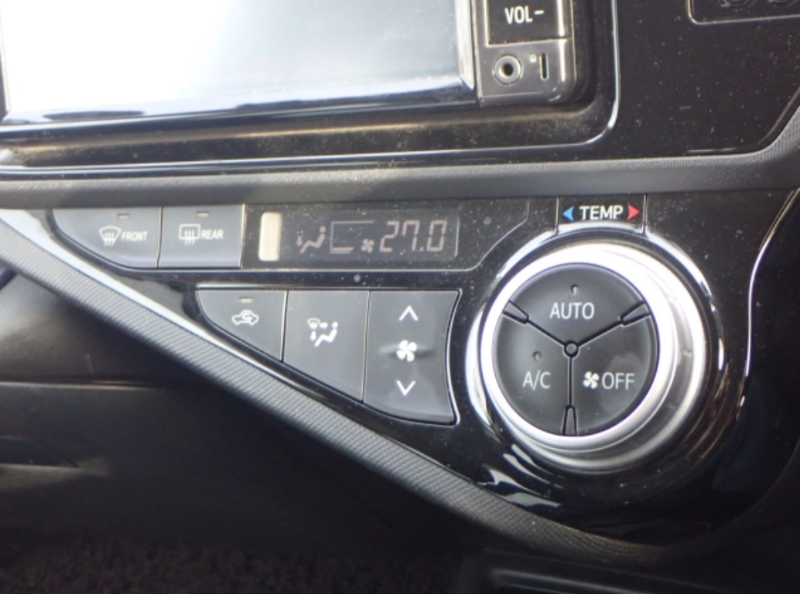  31465  TOYOTA AQUA  2017  