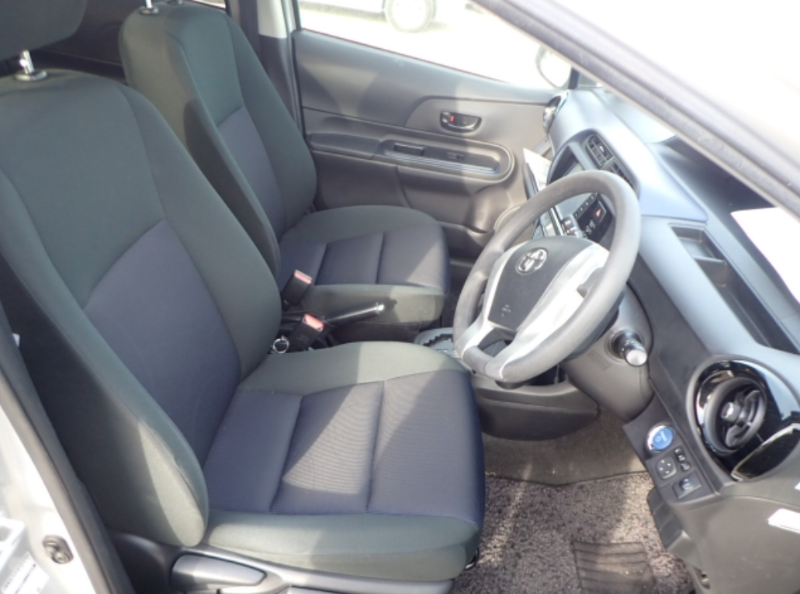  31465  TOYOTA AQUA  2017  