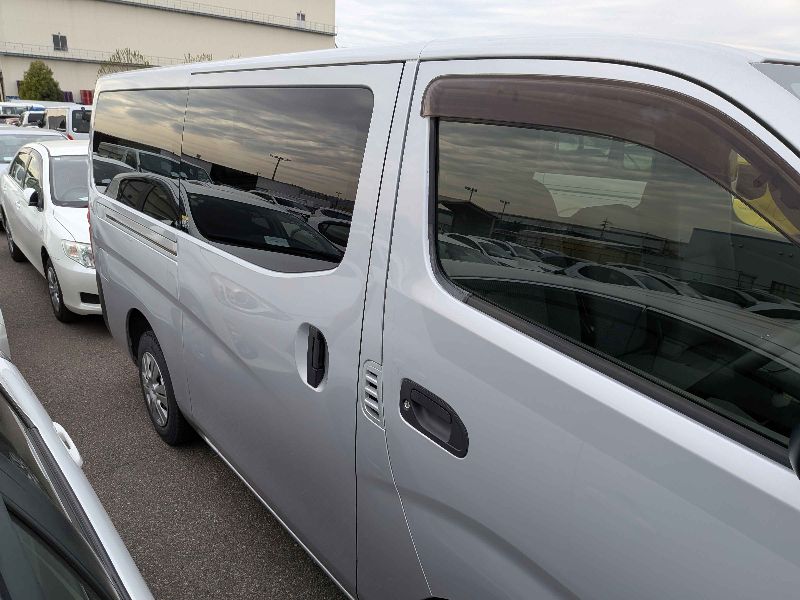  31476  NISSAN CARAVAN  2017  