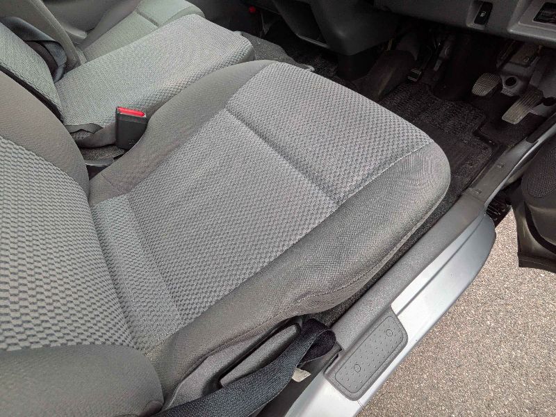  31476  NISSAN CARAVAN  2017  