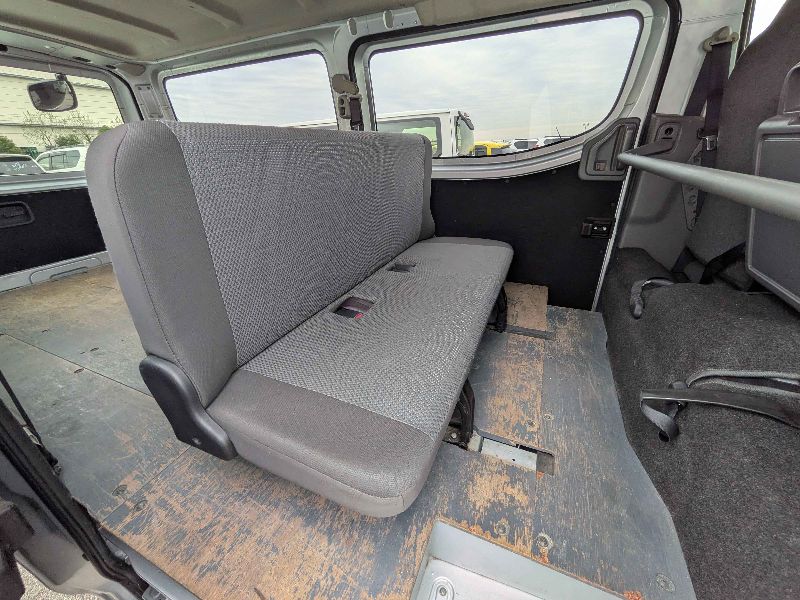  31476  NISSAN CARAVAN  2017  