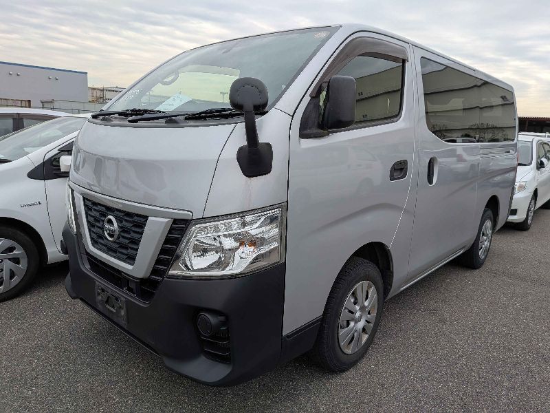  31476  NISSAN CARAVAN  2017 