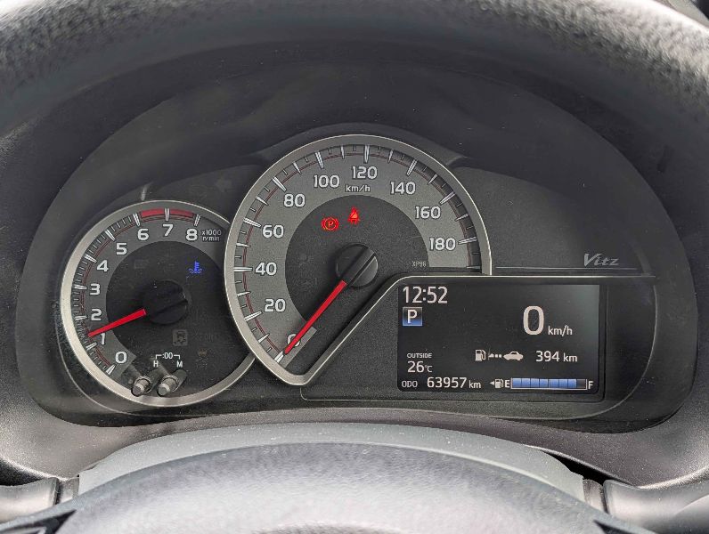  31477  TOYOTA VITZ  2017  