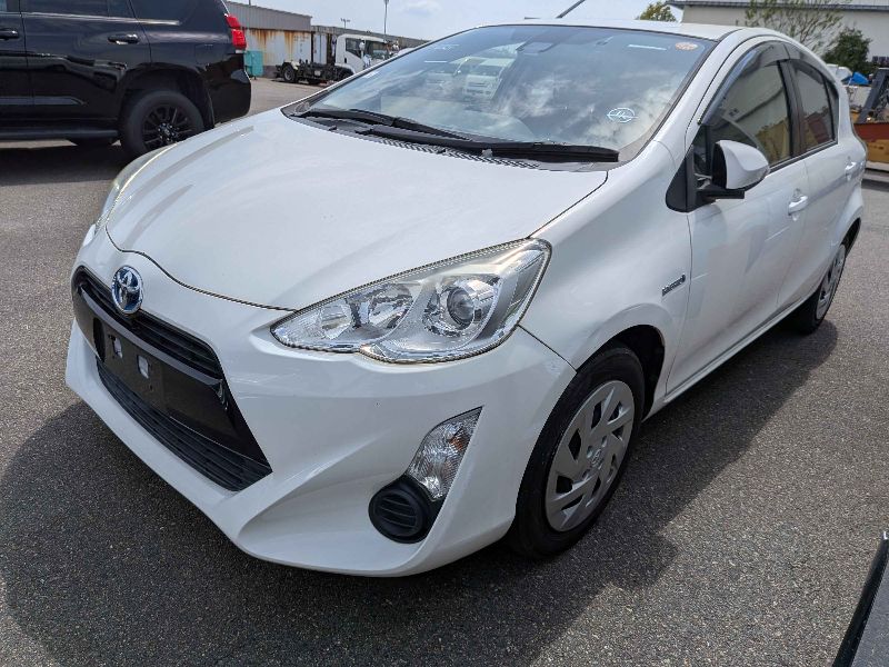  31478  TOYOTA AQUA  2017 