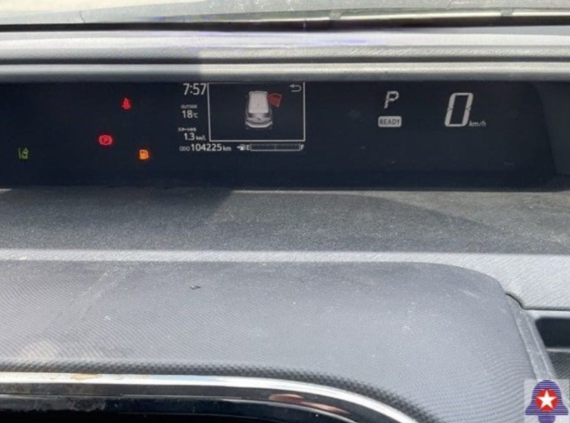  31481  TOYOTA AQUA  2018  
