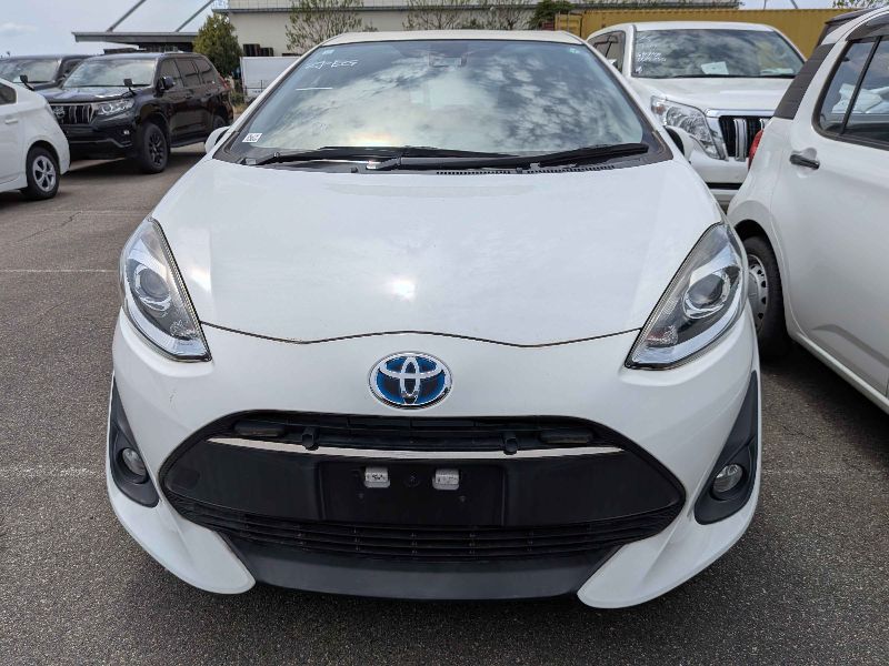  31481  TOYOTA AQUA  2018  