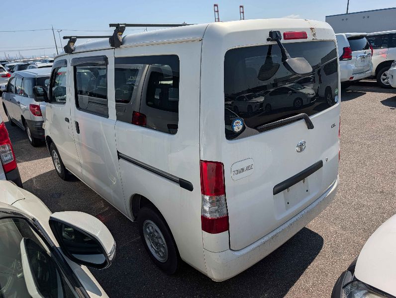  31482  TOYOTA TOWNACE  2017  