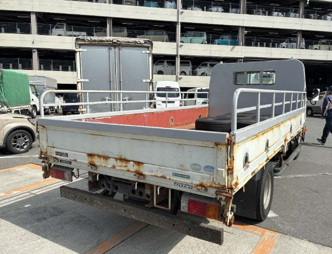  31486  TOYOTA DYNA  2015  