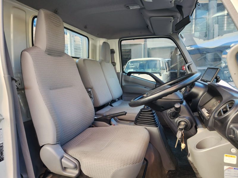  31486  TOYOTA DYNA  2015  
