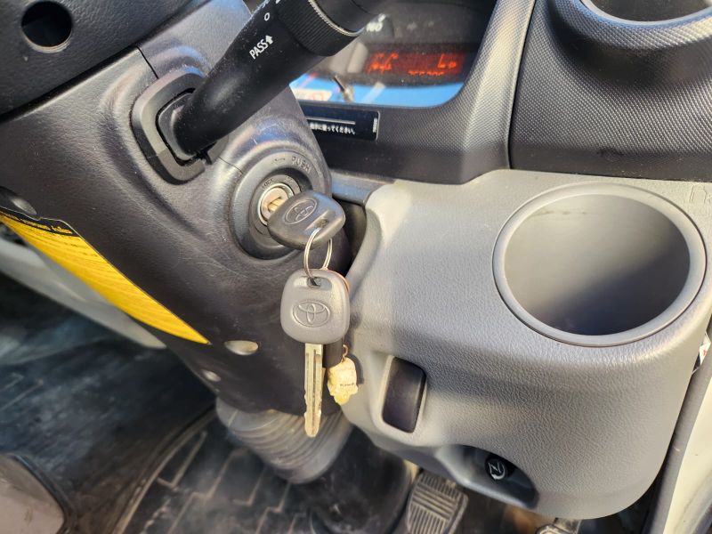 31486  TOYOTA DYNA  2015  