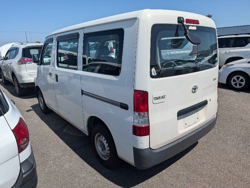  31490  TOYOTA TOWNACE  2018  