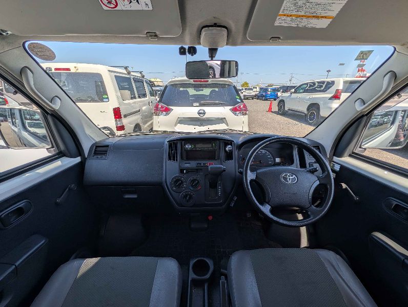  31490  TOYOTA TOWNACE  2018  