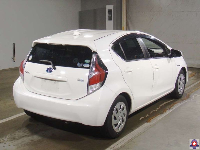  31491  TOYOTA AQUA  2017  