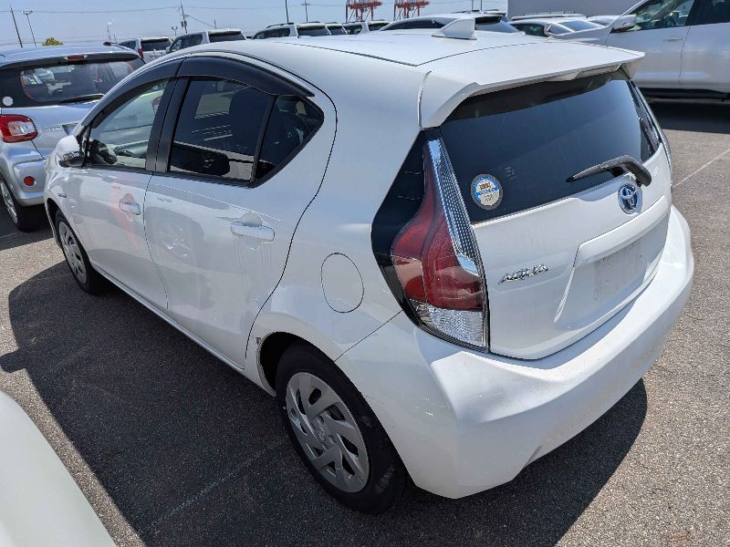  31491  TOYOTA AQUA  2017  