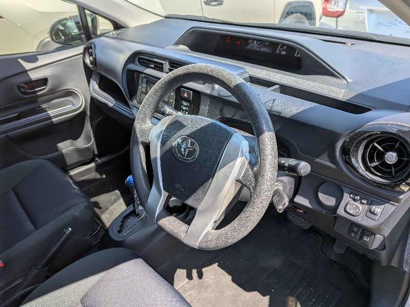  31491  TOYOTA AQUA  2017  