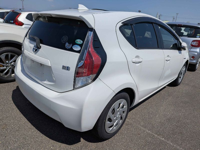  31491  TOYOTA AQUA  2017  