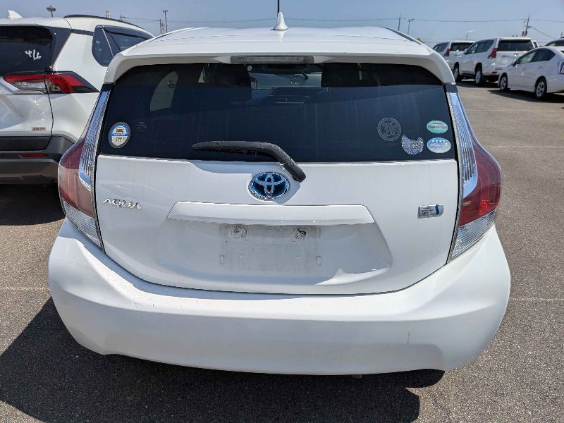  31491  TOYOTA AQUA  2017  