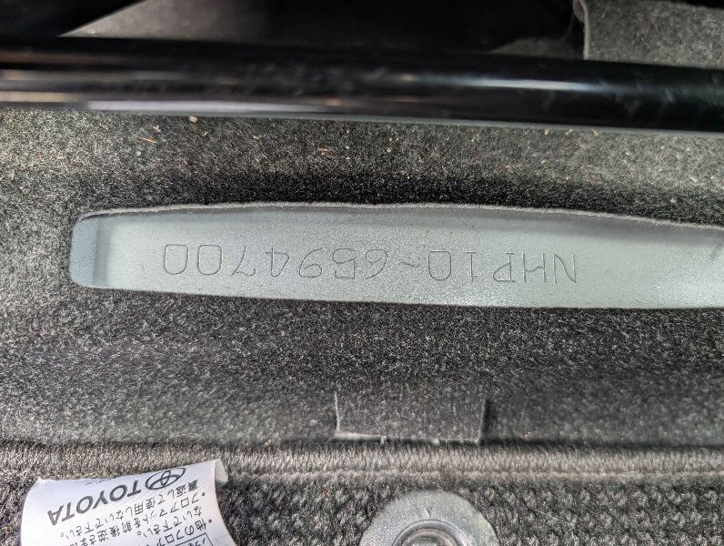  31492  TOYOTA AQUA  2017  