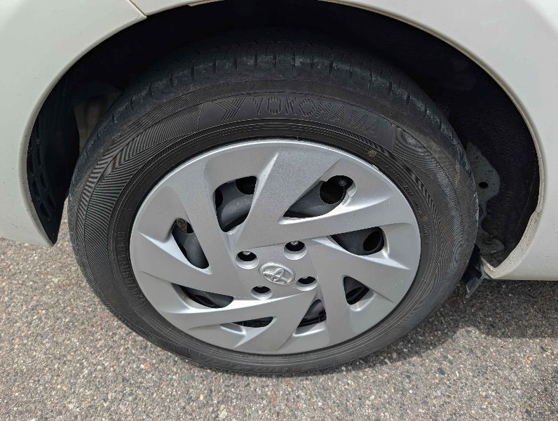  31492  TOYOTA AQUA  2017  