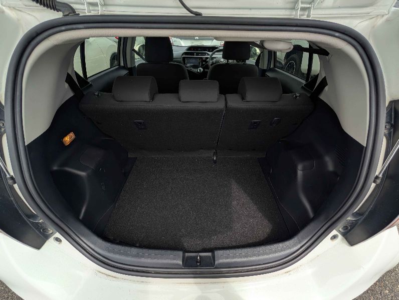  31492  TOYOTA AQUA  2017  