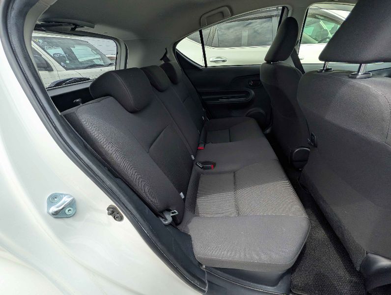  31492  TOYOTA AQUA  2017  