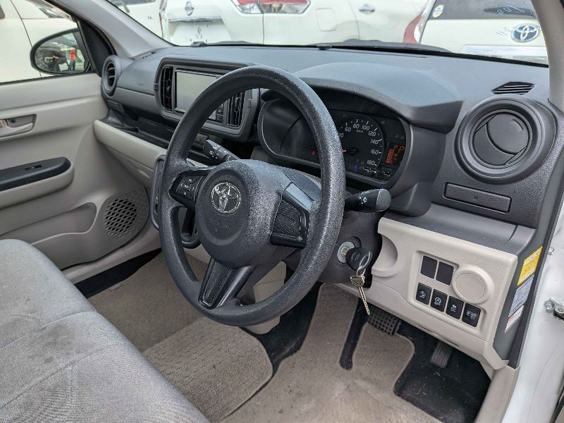  31493  TOYOTA PASSO  2017  