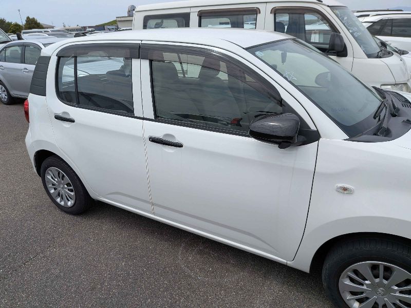  31493  TOYOTA PASSO  2017  