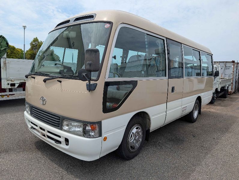  31498  TOYOTA COASTER  2000  
