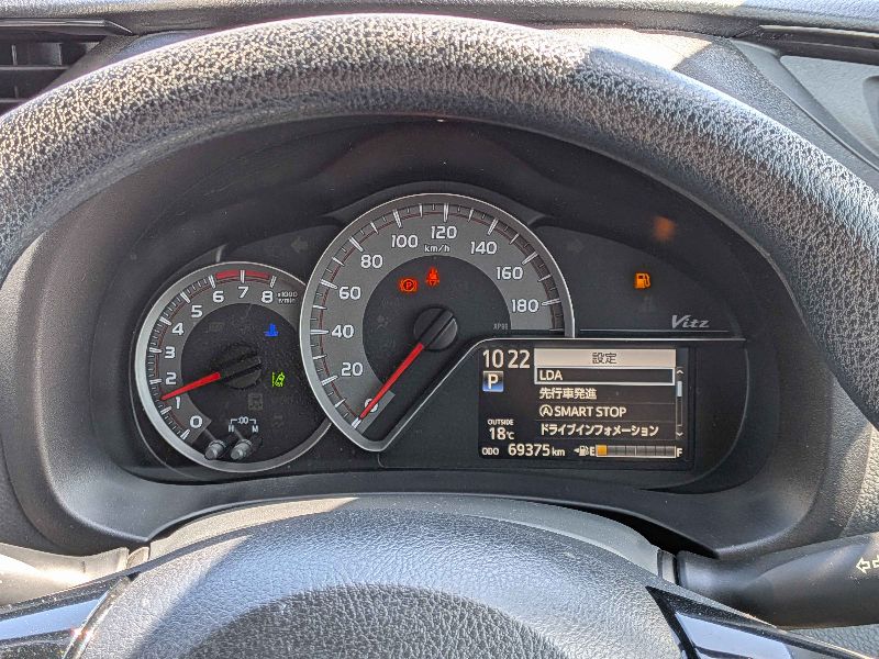  31499  TOYOTA VITZ  2017  