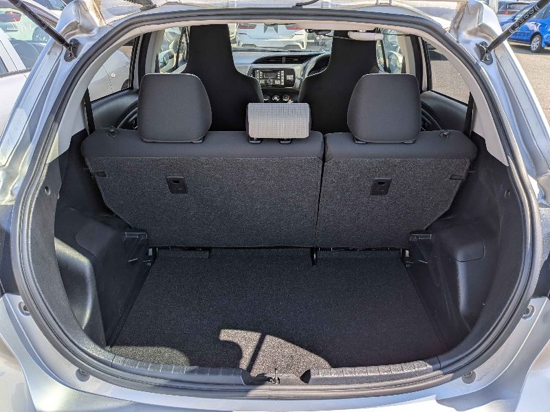  31499  TOYOTA VITZ  2017  