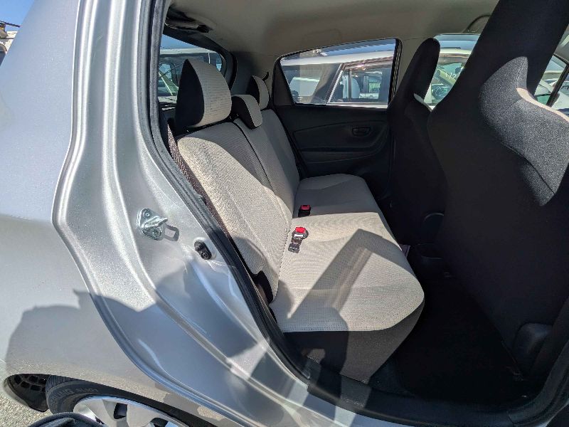  31499  TOYOTA VITZ  2017  
