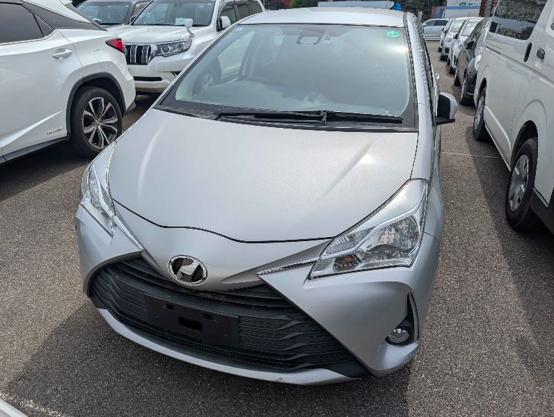  31500  TOYOTA VITZ  2017  