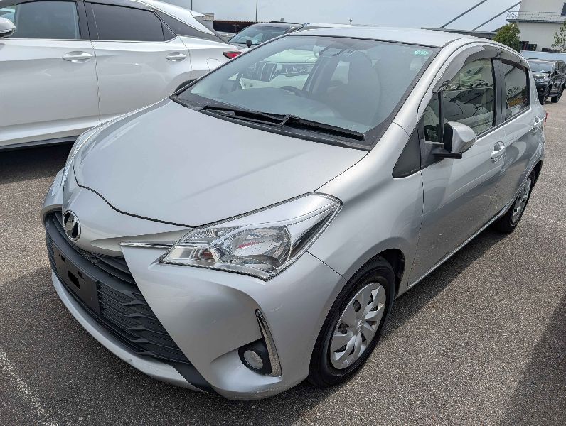  31500  TOYOTA VITZ  2017  