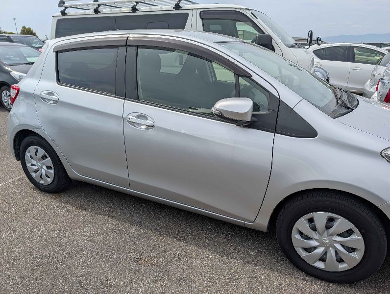  31500  TOYOTA VITZ  2017  