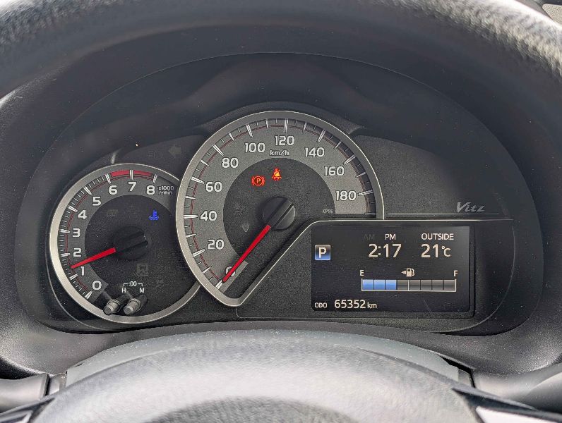  31500  TOYOTA VITZ  2017  