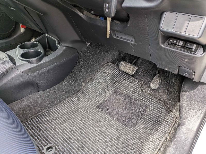  31501  TOYOTA AQUA  2017  