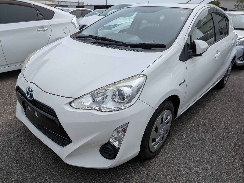  31501  TOYOTA AQUA  2017 