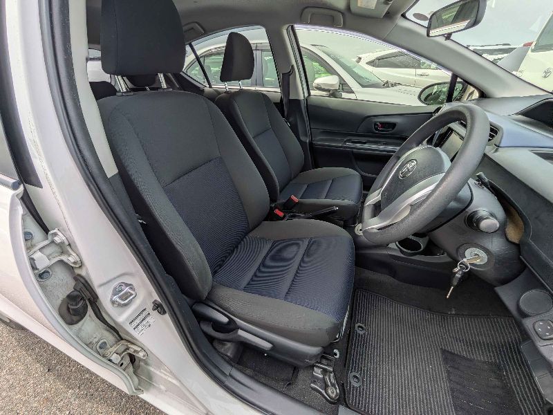  31501  TOYOTA AQUA  2017  