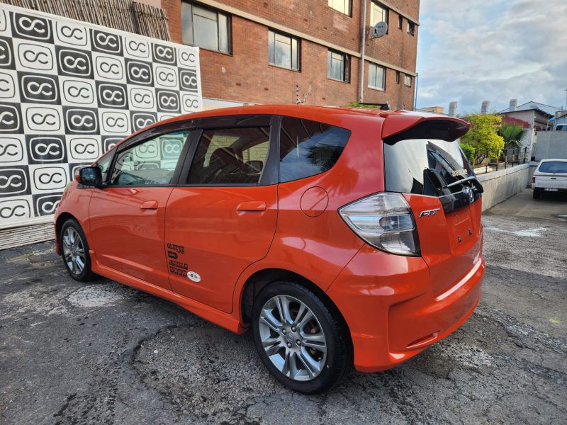  31503  HONDA FIT  2011  