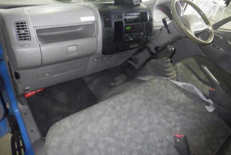  31506  HINO DUTRO  2002  