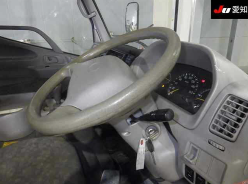  31509  HINO DUTRO TRUCK  2005  