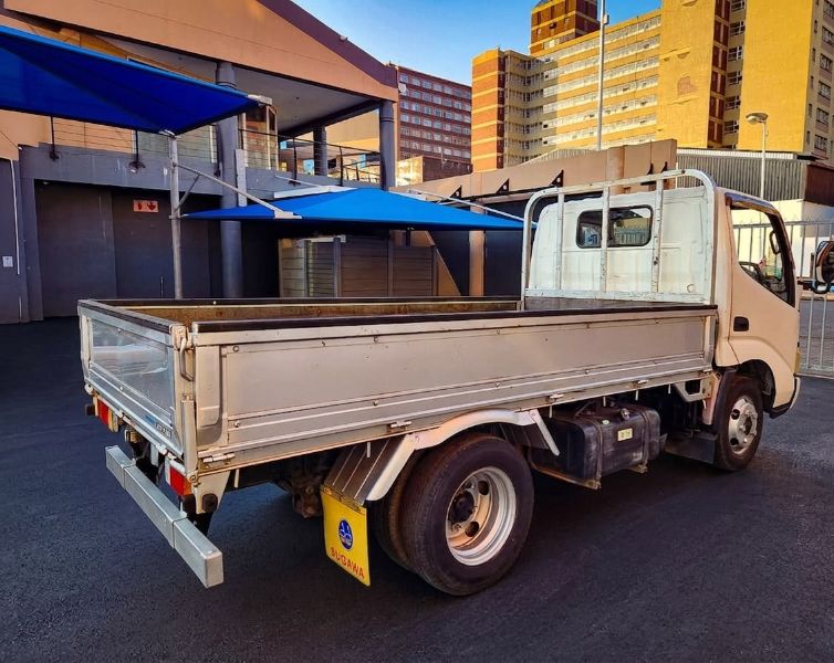  31509  HINO DUTRO TRUCK  2005  