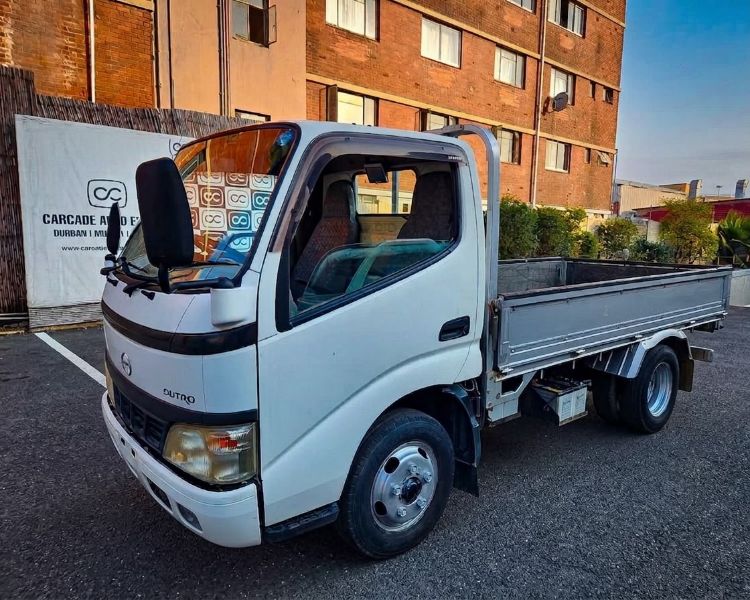  31509  HINO DUTRO TRUCK  2005  
