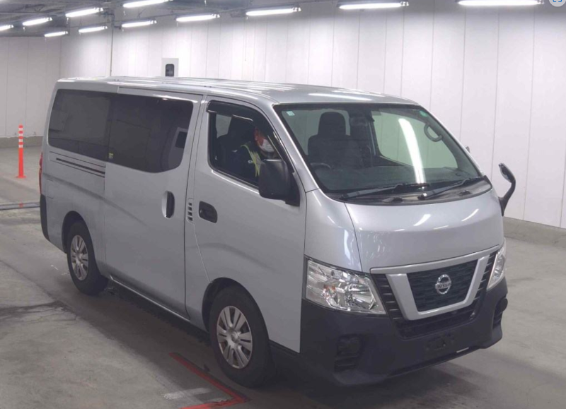  31516  NISSAN CARAVAN  2017 
