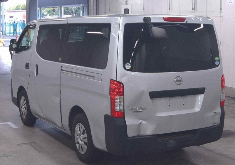  31516  NISSAN CARAVAN  2017  
